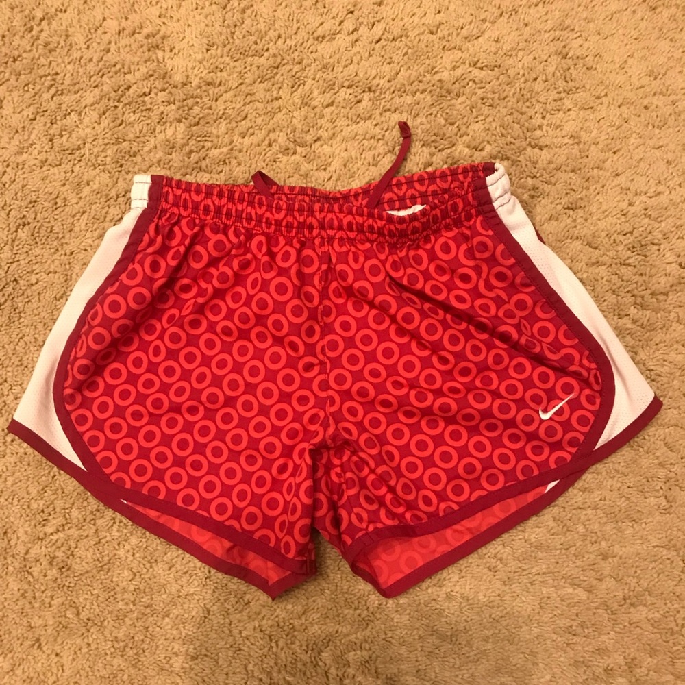 NIKE SHORTS, very comfy.. Good for any occasion !